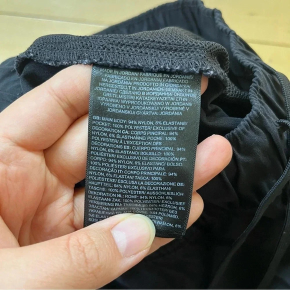 The North Face Black Shorts Drawstring Womens 1X Nylon Hiking Athletic Outdoors - Picture 5 of 8